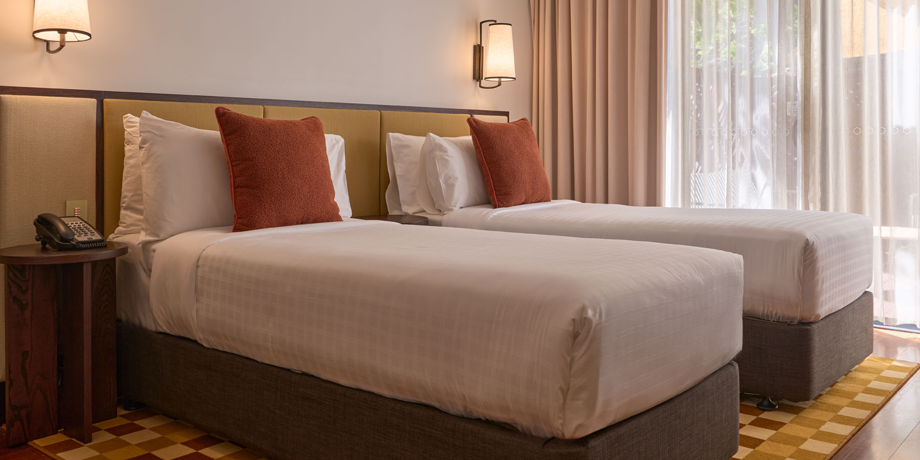 Image of Courtyard Suite arranged as a twin room